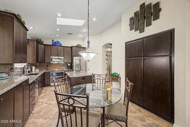 6314 W HILL Lane, Glendale, AZ 85310