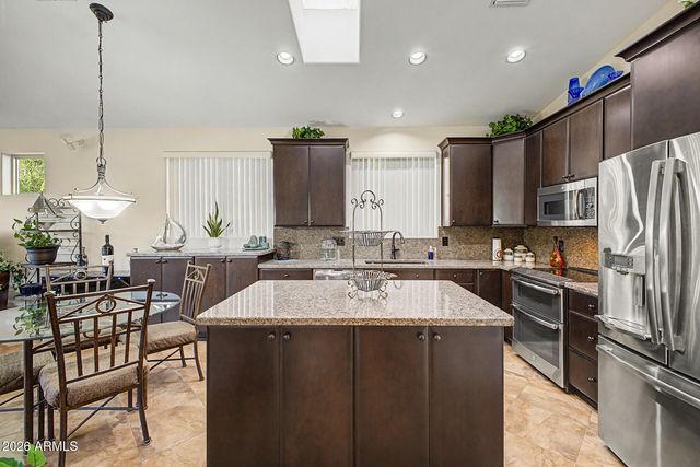 6314 W HILL Lane, Glendale, AZ 85310