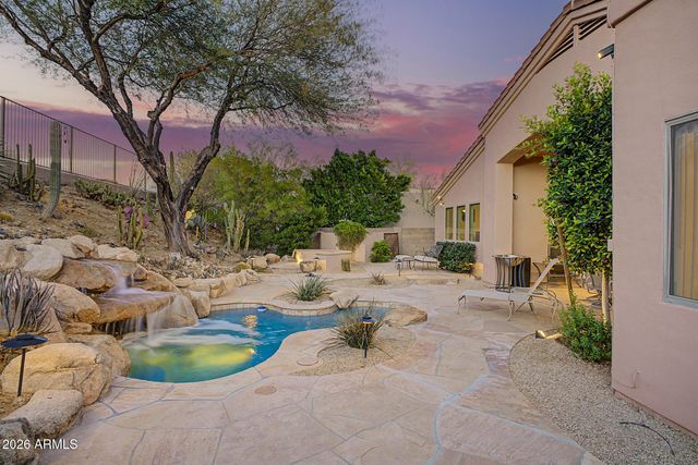 6314 W HILL Lane, Glendale, AZ 85310
