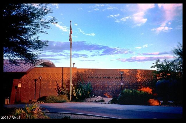6314 W HILL Lane, Glendale, AZ 85310