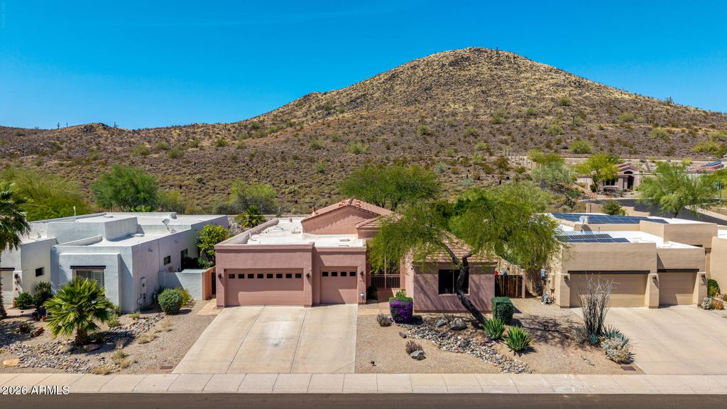 6314 W HILL Lane, Glendale, AZ 85310