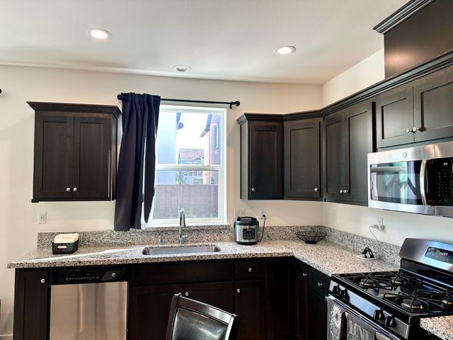 1401 Jamboree Dr, Fairfield, CA 94533