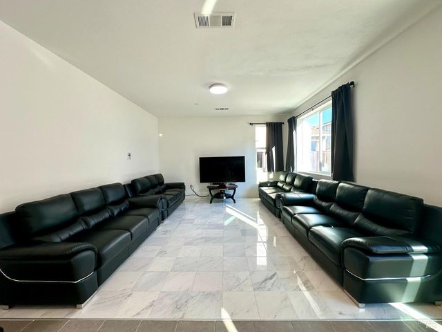 1401 Jamboree Dr, Fairfield, CA 94533