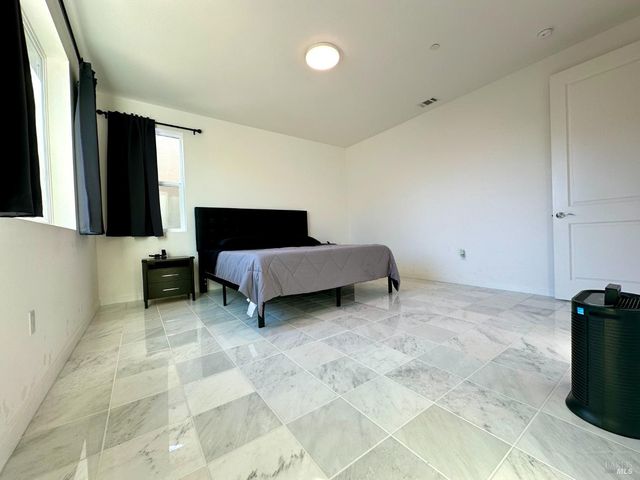 1401 Jamboree Dr, Fairfield, CA 94533