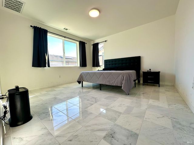 1401 Jamboree Dr, Fairfield, CA 94533