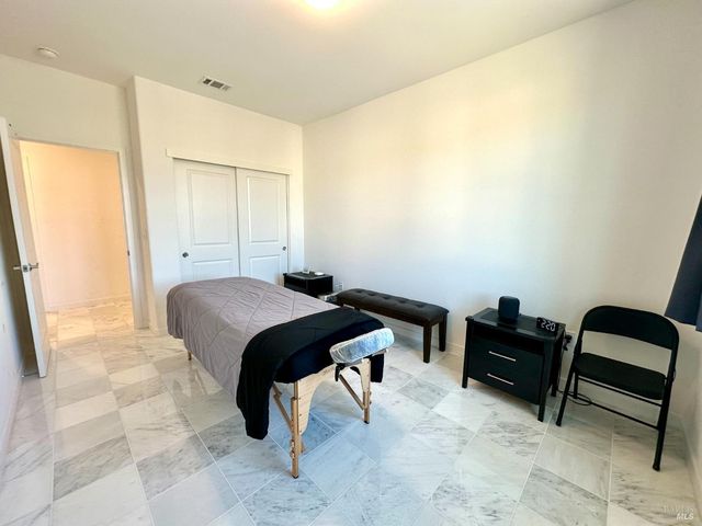 1401 Jamboree Dr, Fairfield, CA 94533