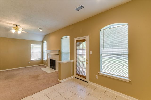 18 Orchard Dale Circle, The Woodlands, TX 77382