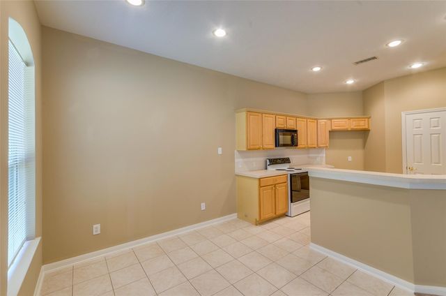 18 Orchard Dale Circle, The Woodlands, TX 77382