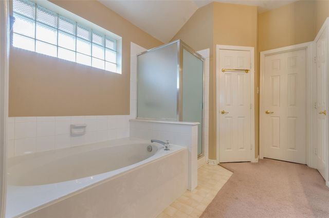 18 Orchard Dale Circle, The Woodlands, TX 77382