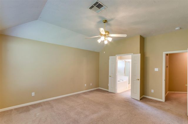 18 Orchard Dale Circle, The Woodlands, TX 77382