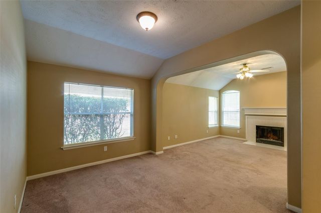 18 Orchard Dale Circle, The Woodlands, TX 77382