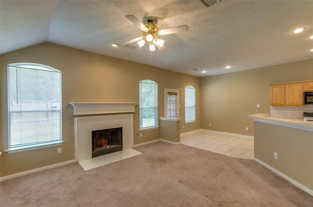 18 Orchard Dale Circle, The Woodlands, TX 77382