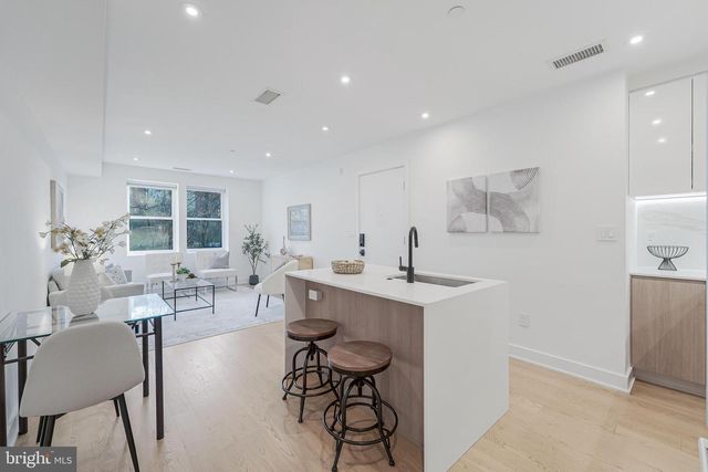 4017 DAVIS PL NW #6, Washington, DC 20007