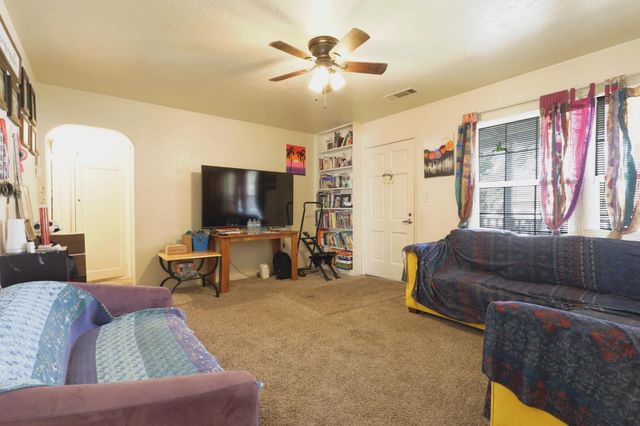 817 Sonoma Avenue, Chowchilla, CA 93610