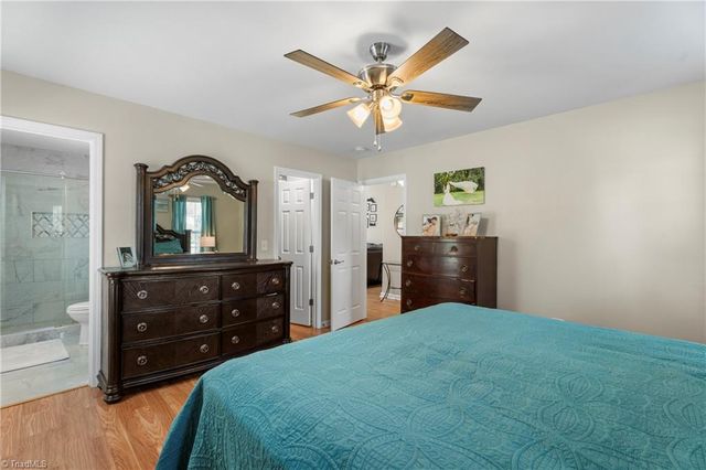 420 Sunset Drive, Kernersville, NC 27284