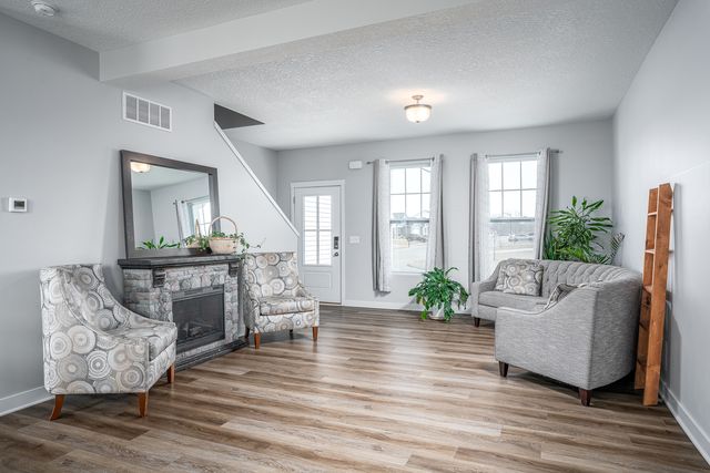 1120 Eagles Crest Drive, Davenport, IA 52804