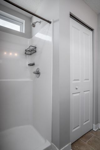 1120 Eagles Crest Drive, Davenport, IA 52804