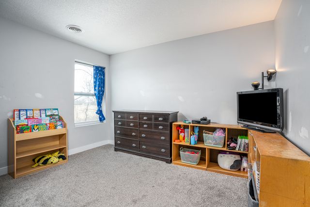 1120 Eagles Crest Drive, Davenport, IA 52804