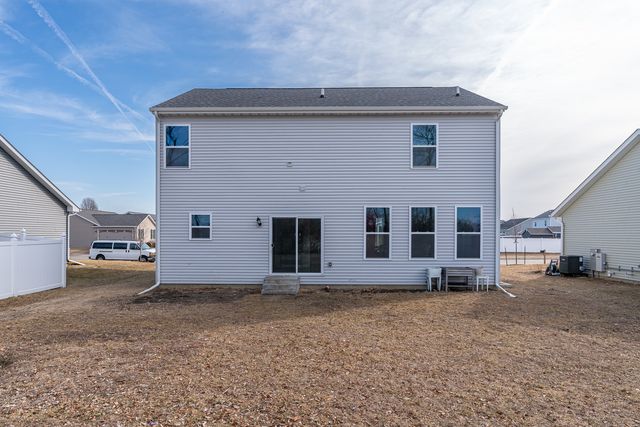 1120 Eagles Crest Drive, Davenport, IA 52804