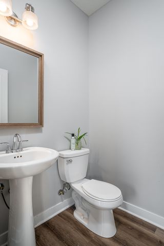 1120 Eagles Crest Drive, Davenport, IA 52804