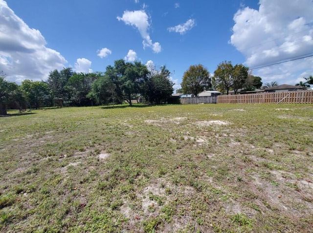 _ SW 56th Avenue, Davie, FL 33314