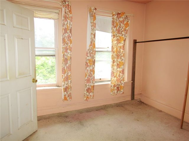 1058 Blackadore St, Homewood Brushton, PA 15221