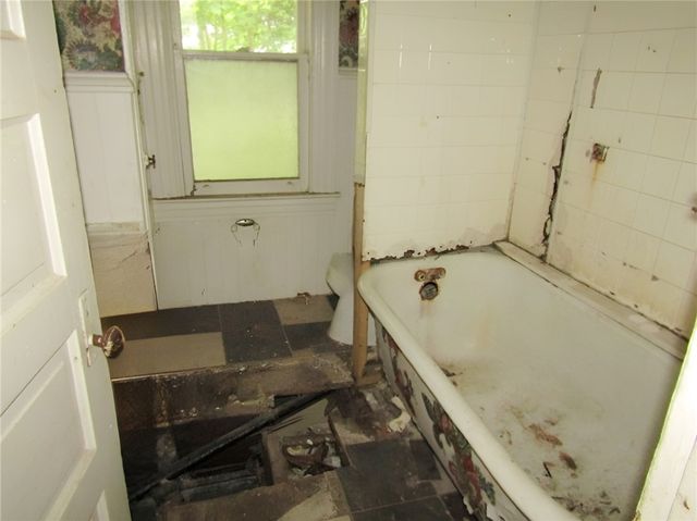1058 Blackadore St, Homewood Brushton, PA 15221