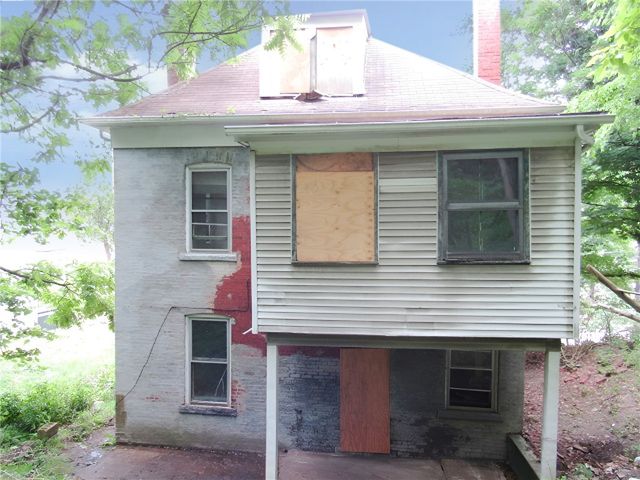 1058 Blackadore St, Homewood Brushton, PA 15221