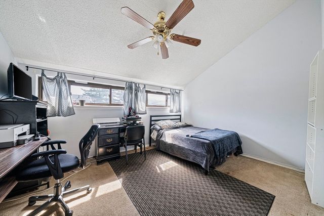 45 Meadowood Dr 45, Stoughton, MA 02072