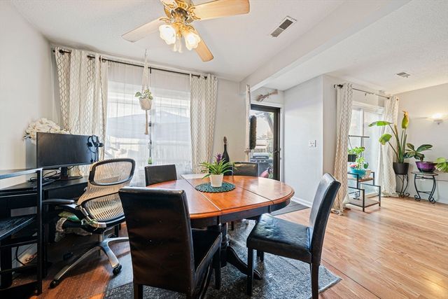 45 Meadowood Dr 45, Stoughton, MA 02072