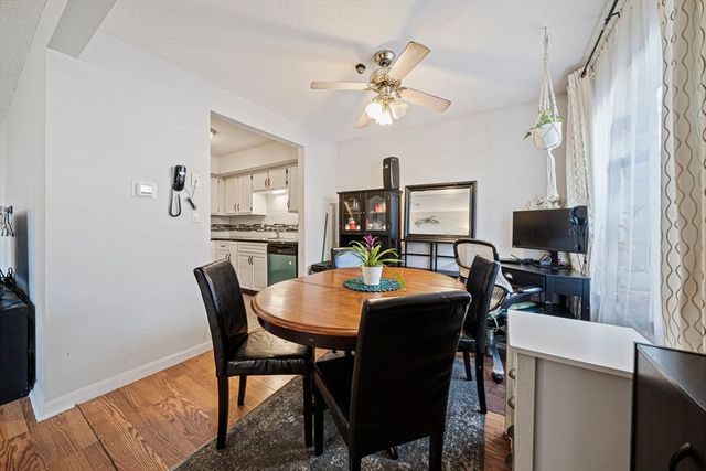 45 Meadowood Dr 45, Stoughton, MA 02072