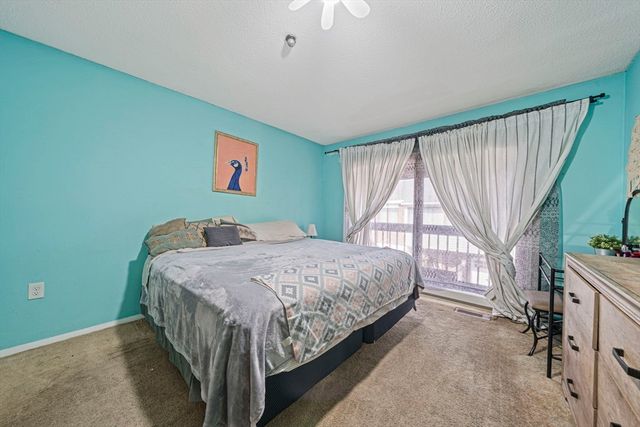 45 Meadowood Dr 45, Stoughton, MA 02072