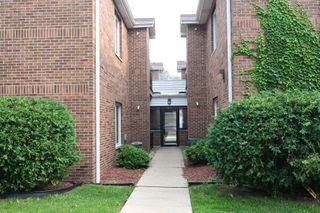 5805 W Eddy Street 1D, Chicago, IL 60634