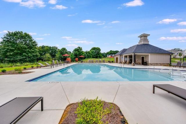 1723 Fawlocke Run, Loganville, GA 30052