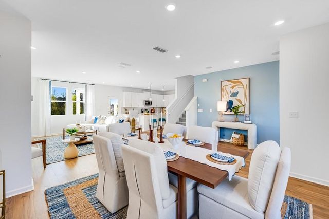 1723 Fawlocke Run, Loganville, GA 30052