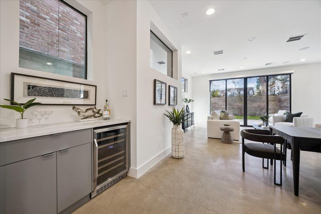 2147 Harold Street, Houston, TX 77098