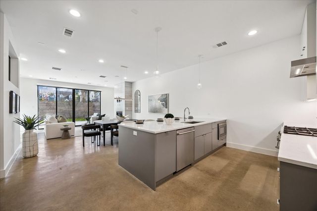 2147 Harold Street, Houston, TX 77098