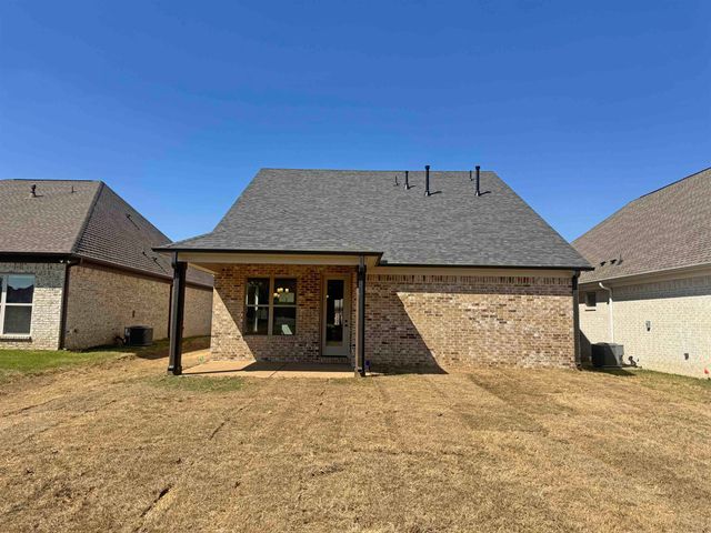 360 ST ANDREWS DR, Oakland, TN 38060