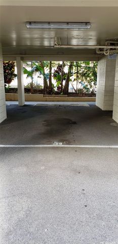 1099 Green Street B409, Honolulu, HI 96822