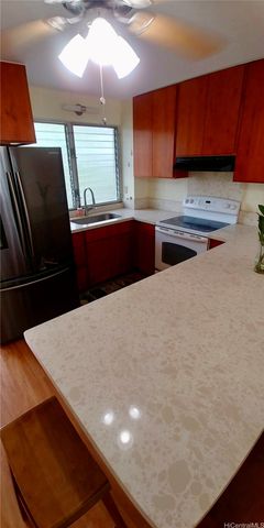 1099 Green Street B409, Honolulu, HI 96822