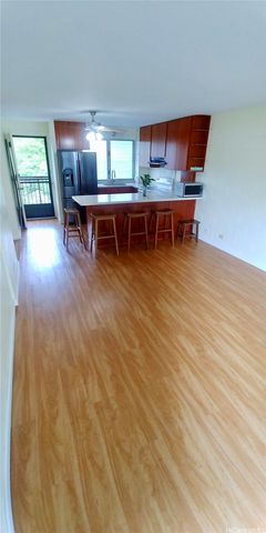 1099 Green Street B409, Honolulu, HI 96822
