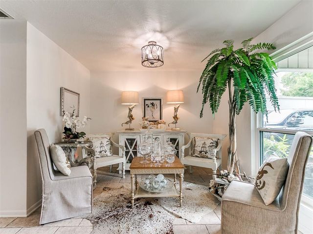 1618 Greenbriar Drive, Norman, OK 73072
