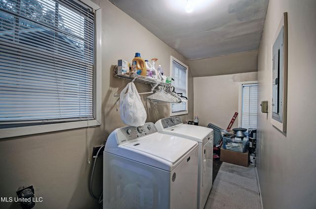 836 Brookwood Road, Jackson, MS 39206