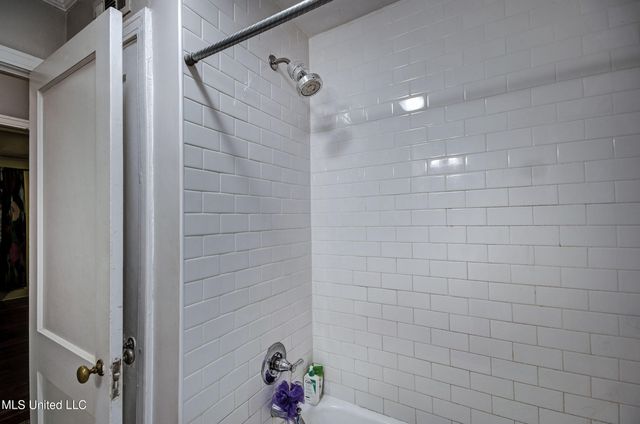 836 Brookwood Road, Jackson, MS 39206