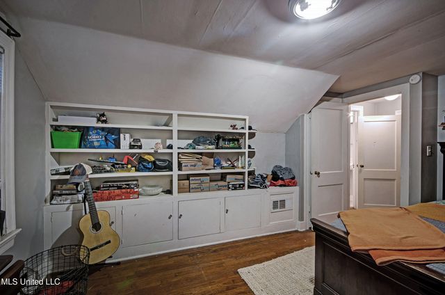 836 Brookwood Road, Jackson, MS 39206