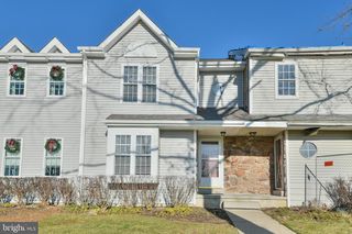 702 SPICE BUSH LN, Ambler, PA 19002