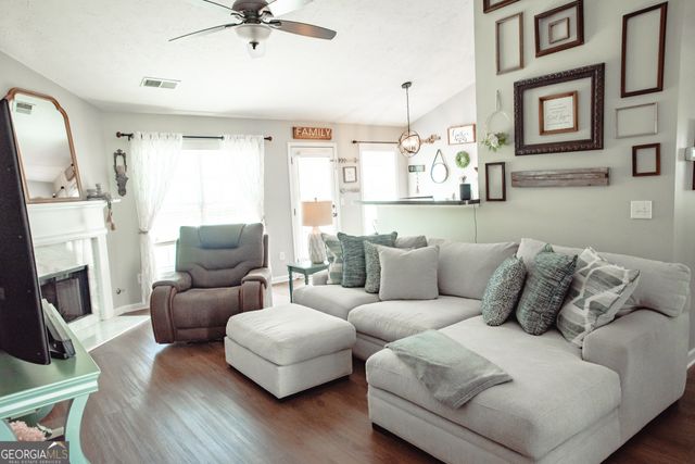 97 Horizon Hill, Newnan, GA 30265