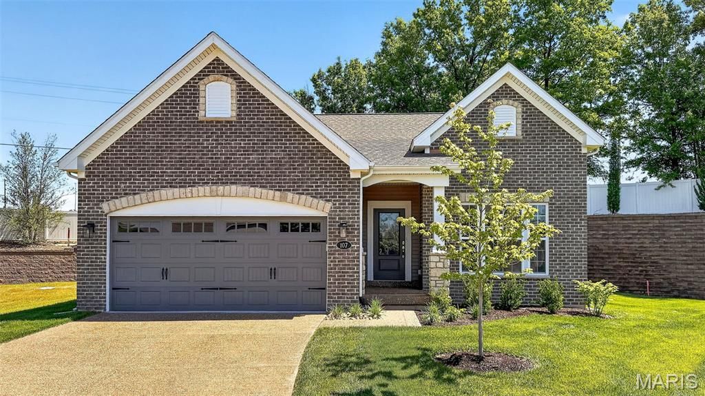 107 Quail Bluff Court, Wentzville, MO 63385