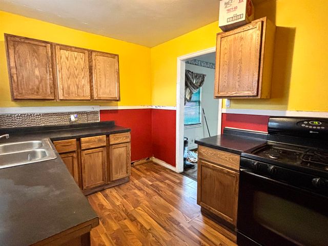 1949 N Minnesota Ave, Wichita, KS 67214