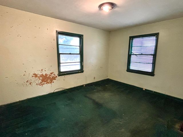 1949 N Minnesota Ave, Wichita, KS 67214